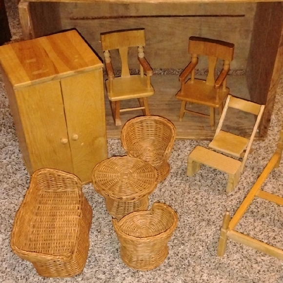 Strombecker Other - Vintage STROMBECKER Natural Wood and Wicker DOLLHOUSE Lot 14 Pieces TLC
